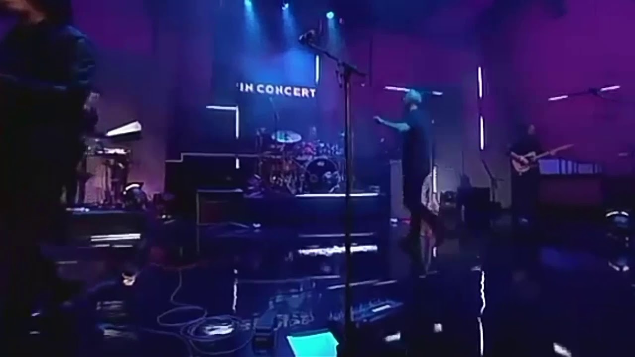 LIVE!!! - EVERYBODY WANTS TO RULE THE WORLD - TEARS FOR FEARS 