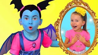 Alice and Junior Vampirina Plays with Magic Mirror