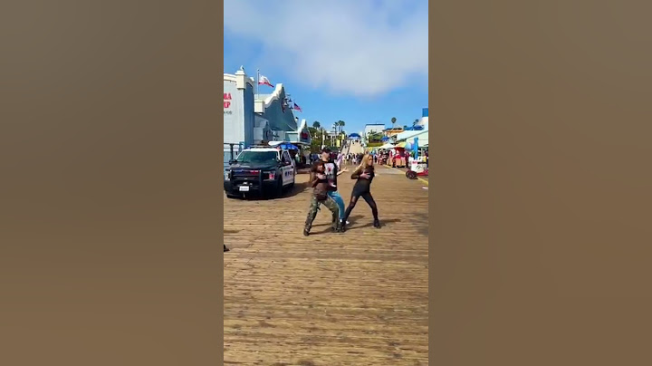 Policeman reacts to our dance 😱🤣