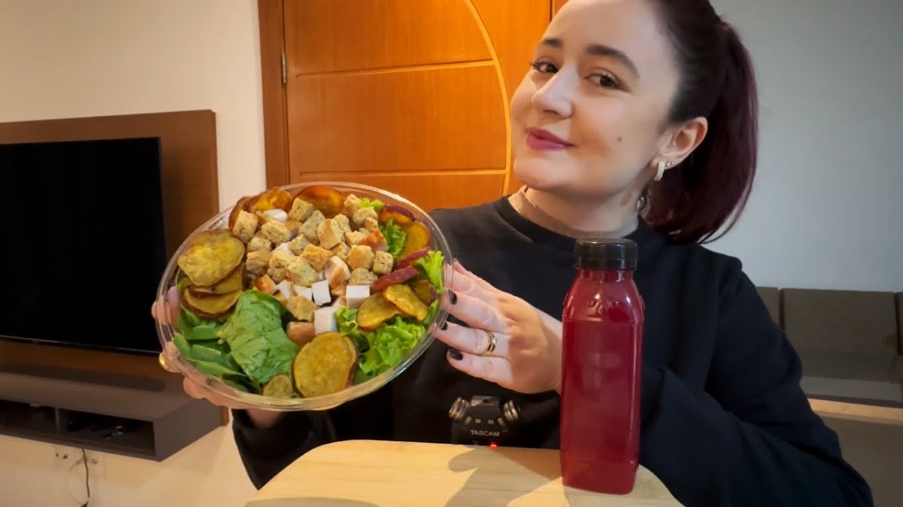 ASMR: COMENDO BOWL DE SALADA CROCANTE COM FRANGO 🥗