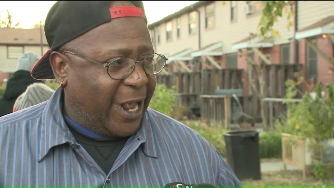 17-year-old gunned down at East St. Louis housing complex