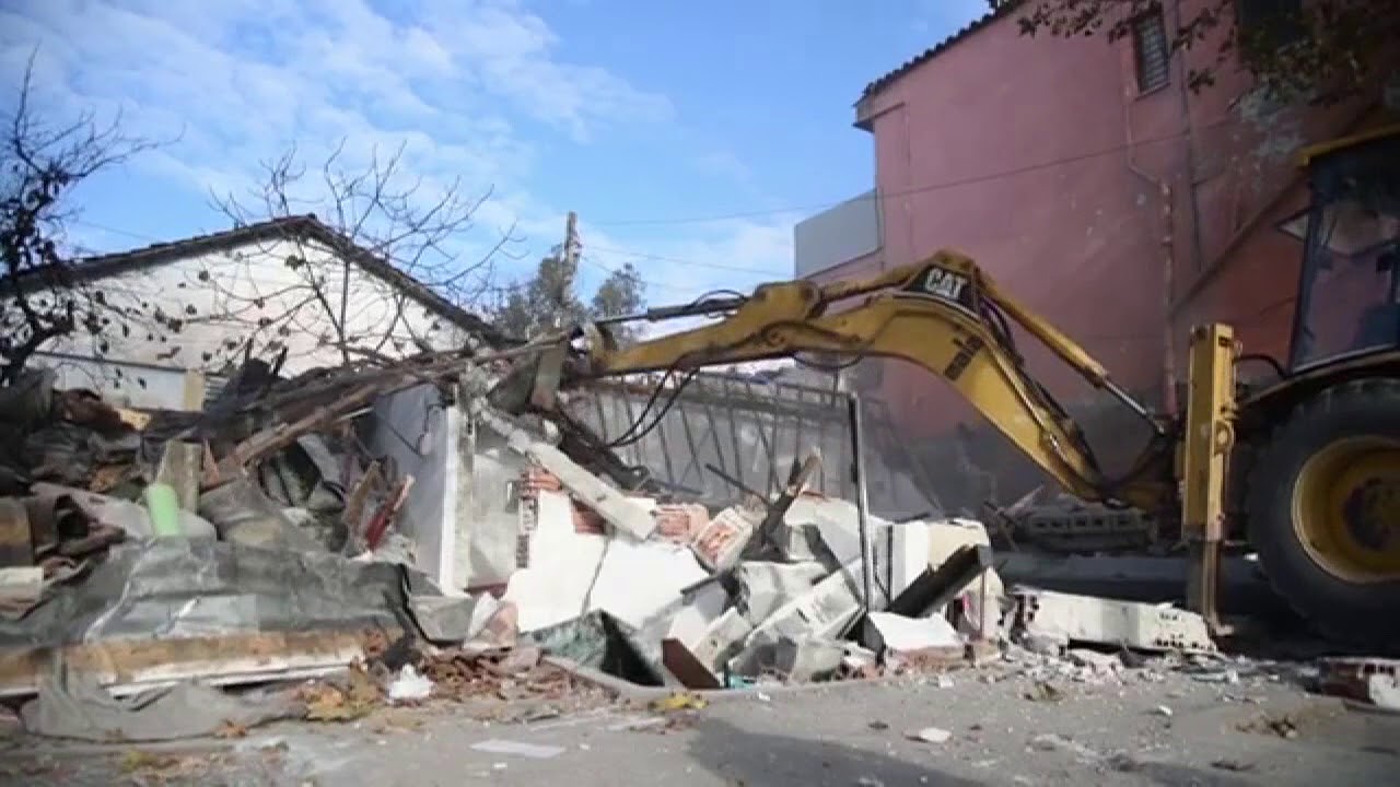 Pa Koment - Vijon puna për projektin e Unazës së Madhe, prishen ndërtime të tjera