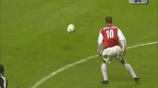 Bergkamp Flick - Goal Against Newcastle screenshot 5