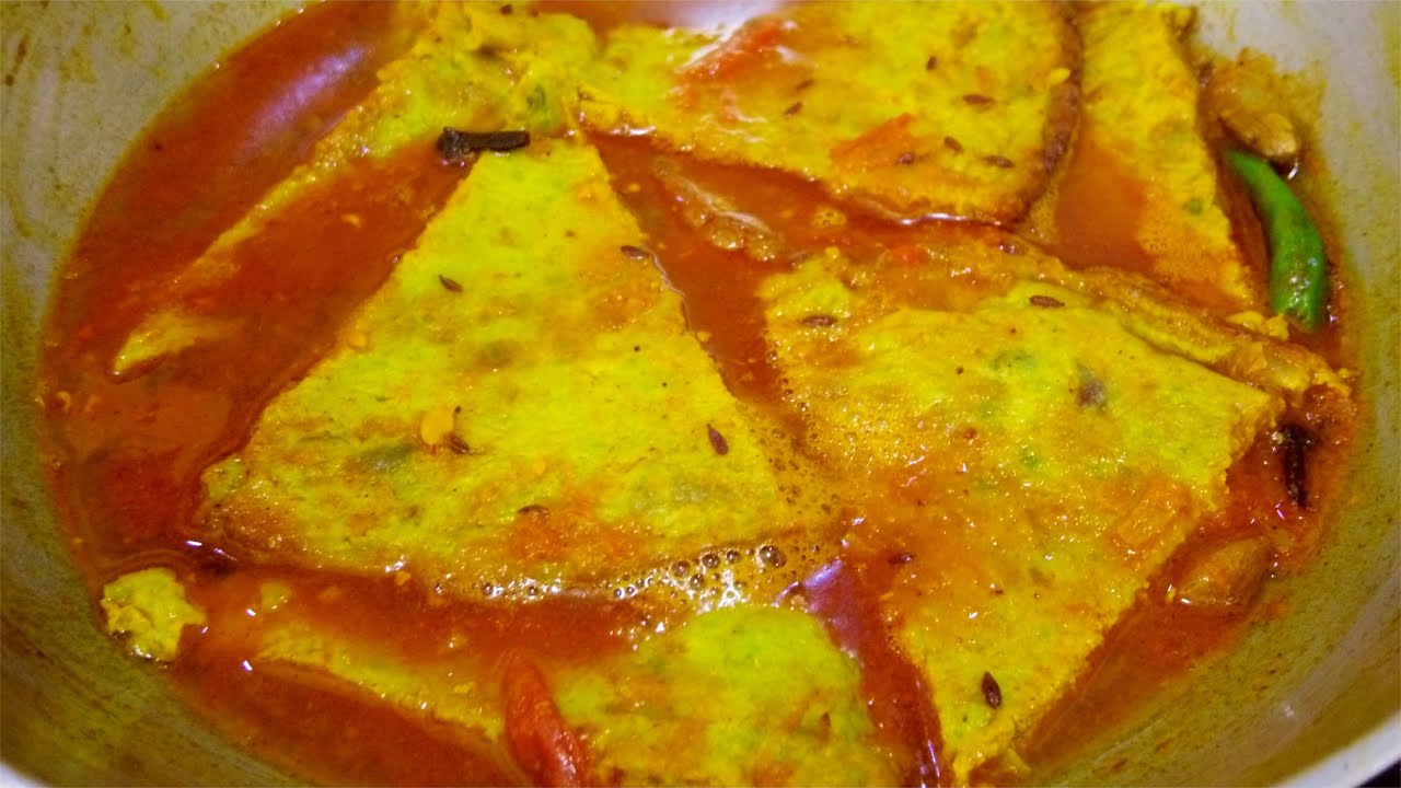 এইভাবে মটরশুঁটির ওমলেট কারি বানিয়ে দেখুন গরম ভাতে দারুন লাগবে | Green Peas Omelette Curry Recipe