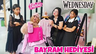 Wednesday Addams In Kardeşleri̇ne Sürpri̇z Bayram Hedi̇yesi̇ Beğenmedi̇ler Eylül Lal