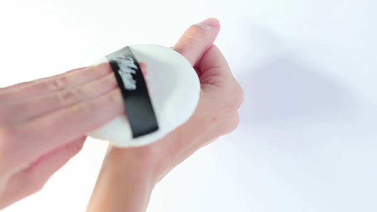 Mikasa Beauty Large Velour Puff