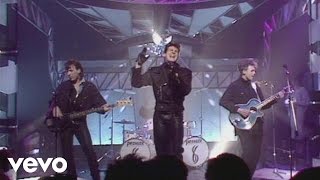 Video thumbnail of "Spandau Ballet - Through The Barricades [Top Of The Pops 1986]"