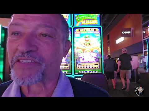 Our Biggest Handpay At The World's Largest Casino!
