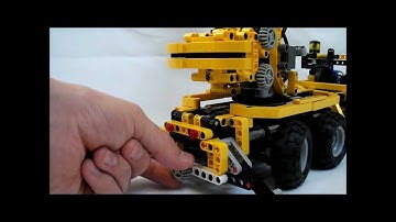 Lego Technic studless pneumatic crane truck by Cypr-21