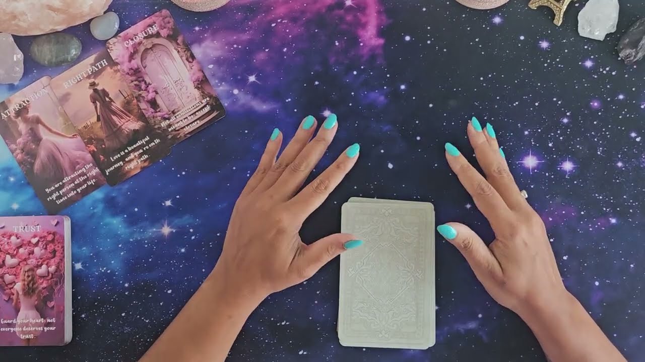 ⬅️🩷➡️ Waarom Eén Twin Vooruitgaat & de Ander Terugtrekt… | Twin Flame Reading