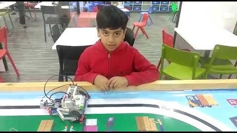 Lego Line Follow Robot - Devam Shah - RFL Ahmedabad(8980172306)