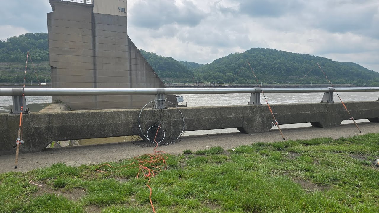 Flooded Ohio River Dam (Pike Island)