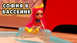 София в бассейне - Эпизод 4