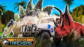 ¡El Indoraptor provoca una estampida en la jungla! | Jurassic World Dino Trackers - ¡Mattel Action!
