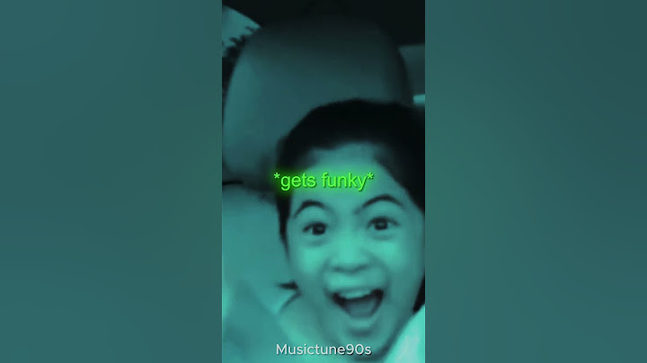 One dance girl singing in car🔥