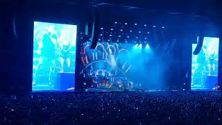 Guns N' Roses (Feat. Carrie Underwood). Paradise City. Tottenham Hotspur Stadium. 02/07/2022.