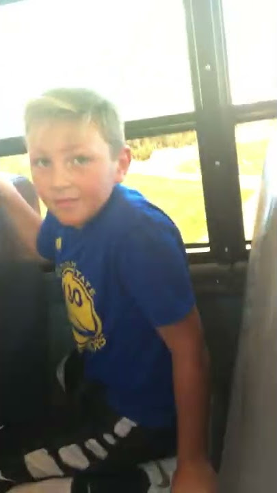 KID JUMPS OUT OF SCHOOL BUS WINDOW ( MUST WATCH)