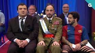 Land Rober - O rei emérito viaxa nun voo de baixo custo e non está a gusto co do lado!