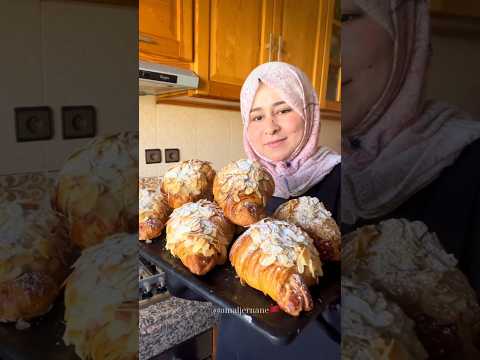 كرواسون بكريمة اللوز كتجي لذيييييذة متشبعوش منها ضروري تجربوها حلويات طبخ المغرب معجنات