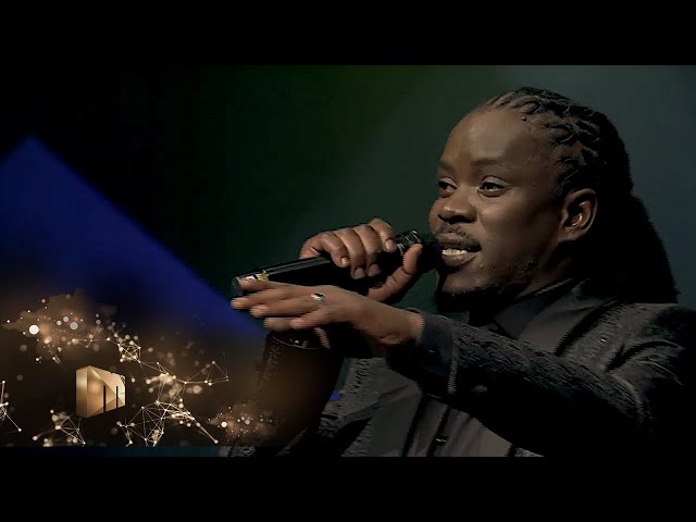 Betusile Mcinga performs Itarhu Lakho – VIP Invite | Mzansi Magic Music | S2 | Ep 12 class=