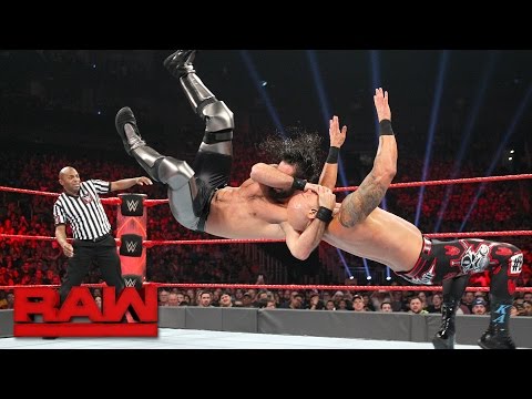 Seth Rollins, Finn Bálor &amp; Big Cass vs. Samoa Joe, Luke Gallows &amp; Karl Anderson: Raw, April 24, 2017