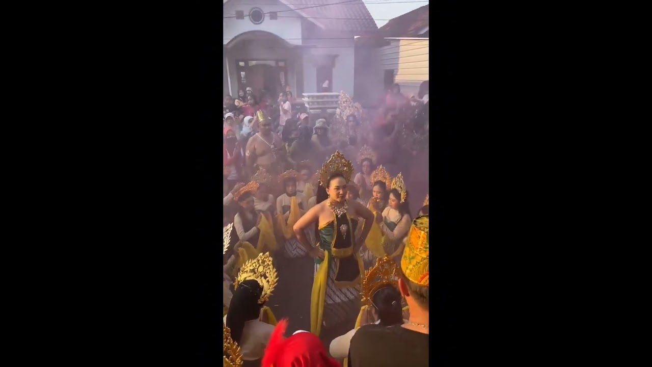 versi full karnaval dukuh gandil desa lebo gringsing batang 2024