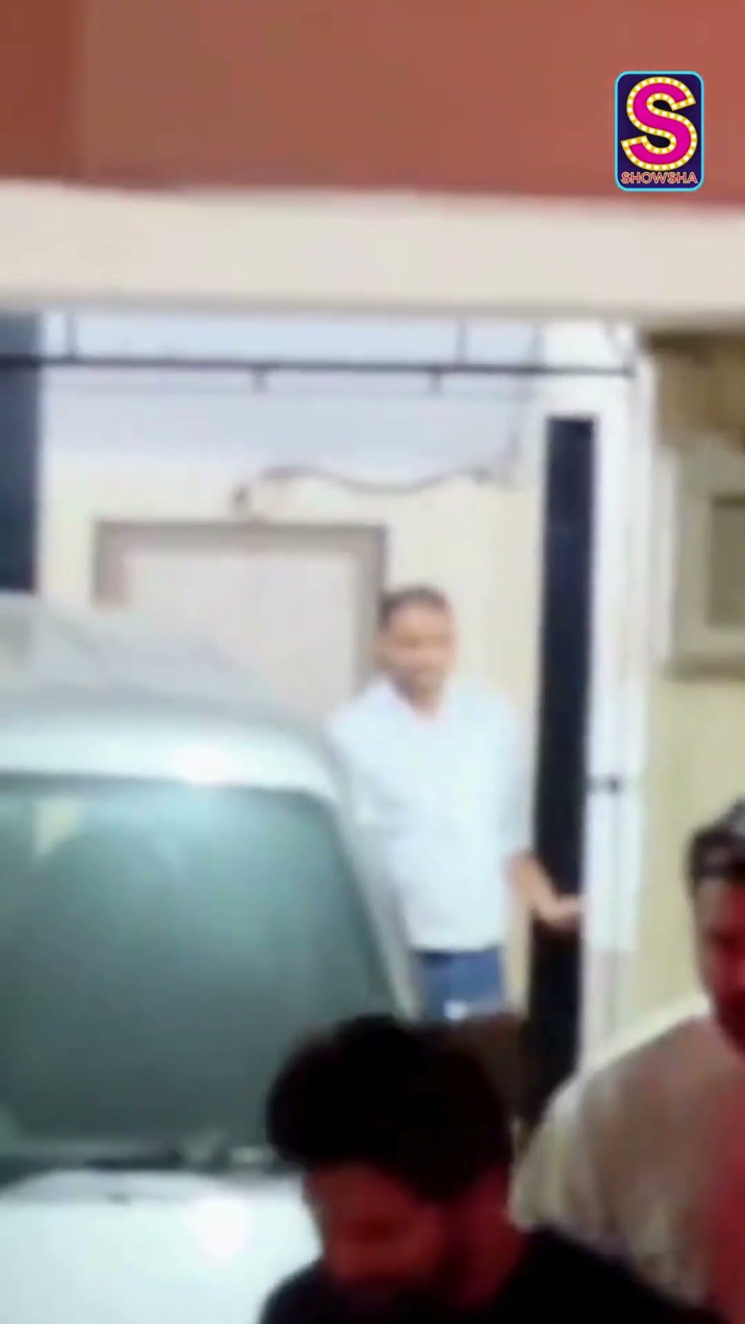 Allu Arjun Spotted In All Black As He Arrives At A Director's Office | Fashion | Bollywood | N18S