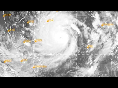 230-240 KM प्रति घंटे की जबरदस्त हवाओं के बीच Cyclone Amphan बना Super Cyclone | News Station