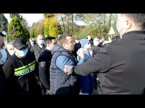 \"ოლიგარქი კლავს\" - აქცია პერფორმანსი შეკვეთილში