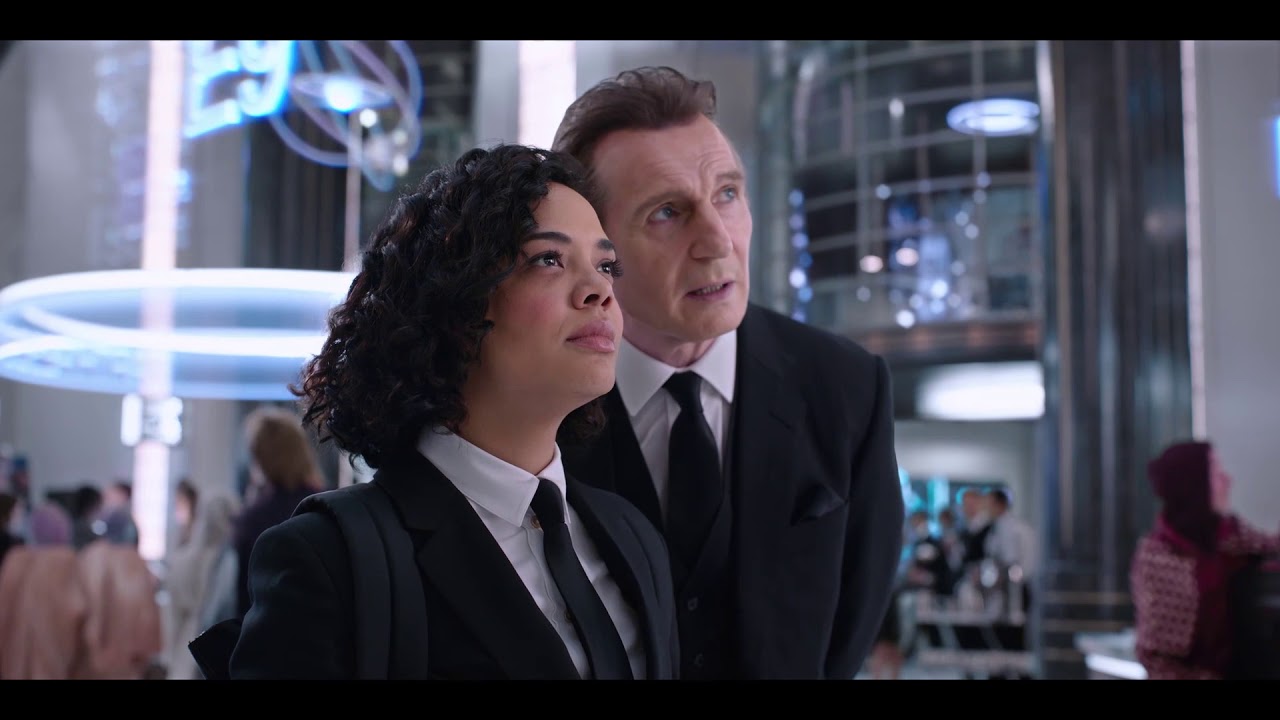 уилл смит mib. джош бролин агент кей. уилл смит 1997. лиам нисон люди в черном. топа в людях в черном.