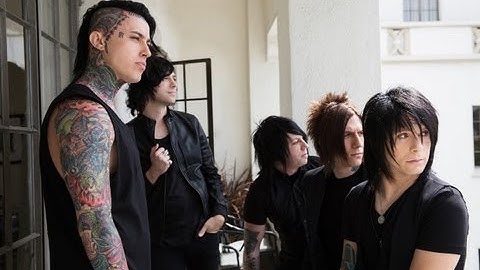 Falling In Reverse - Alone [OFFICIAL VIDEO] [HD] [NEW SONG]