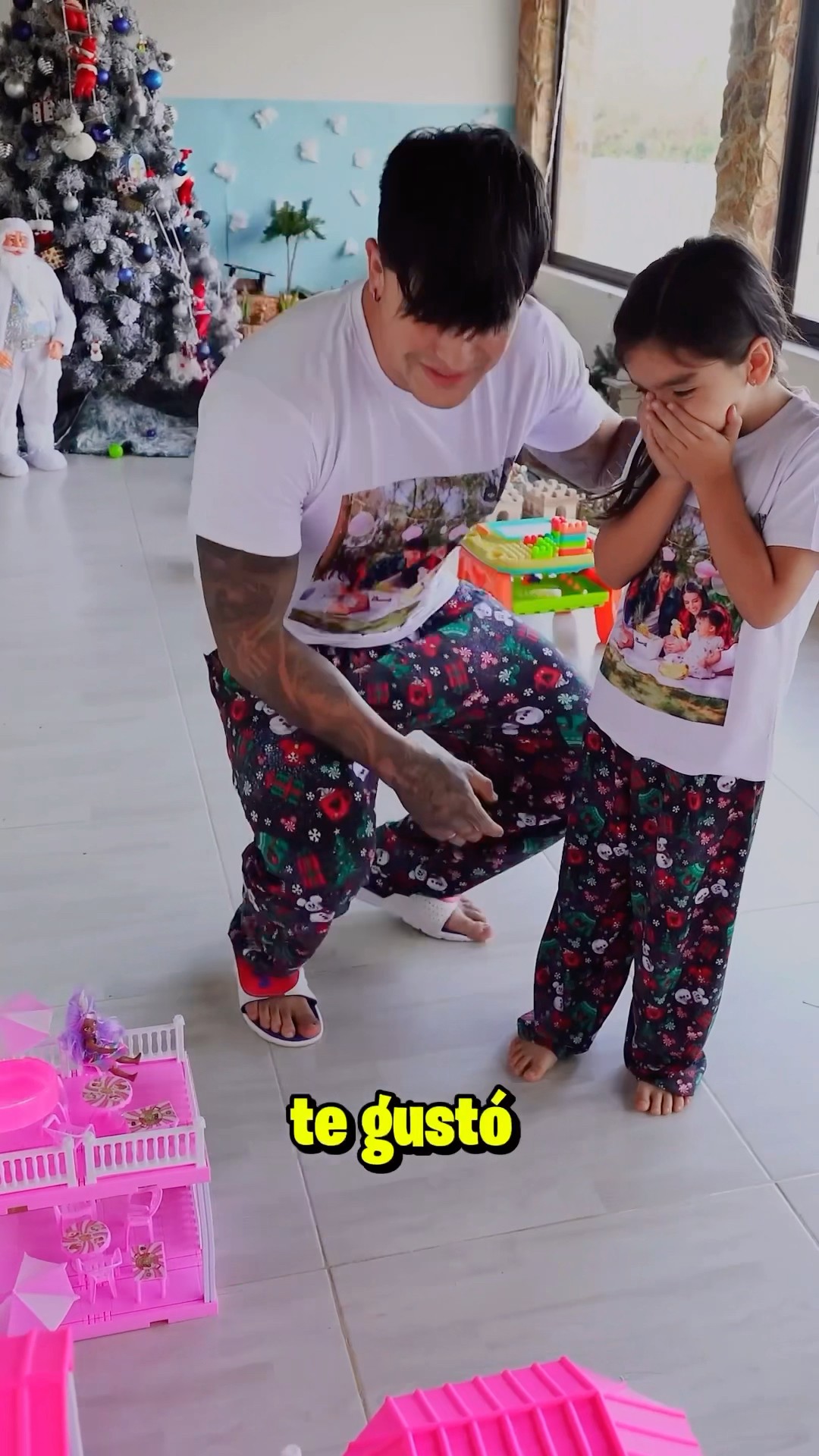 Mi hija Salomé reacciona al Castillo que le trajo Papá Noel??
