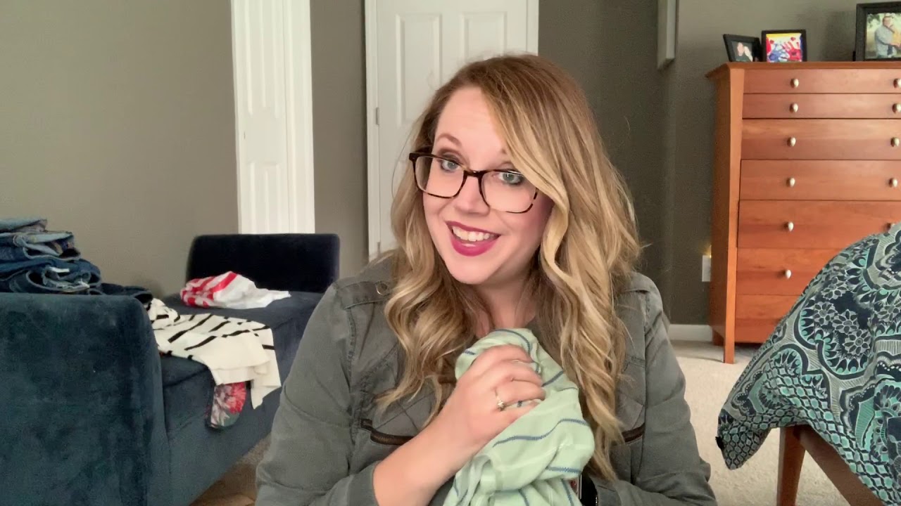 FASHOM Unboxing + Try On April 2019 All Tops!