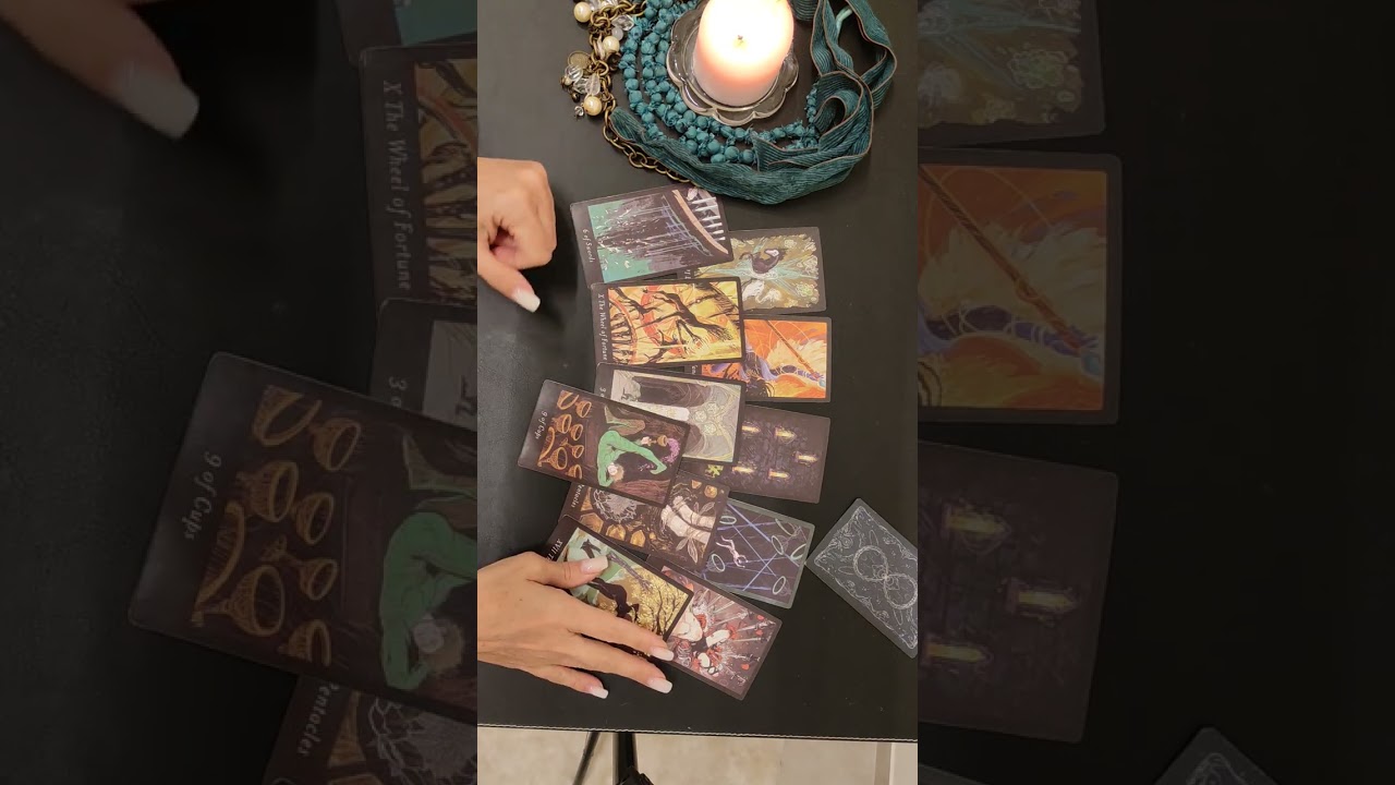 🎯 טארוט 💖מה הוא לא הספיק להגיד לך? 💞מה מטריד אותו לגבייך? ✨