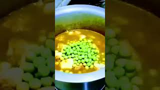 #shorts#Chicken Potato peas korma | Chicken potato Curry | Chicken greavy Recipe# shortvideo