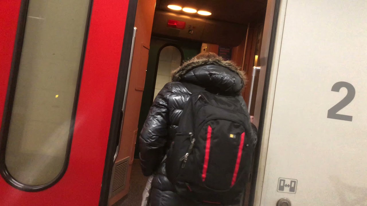 IC-16 2110 naar Luxemburg (L) (I11/HLE 13) in Brussel-Schuman