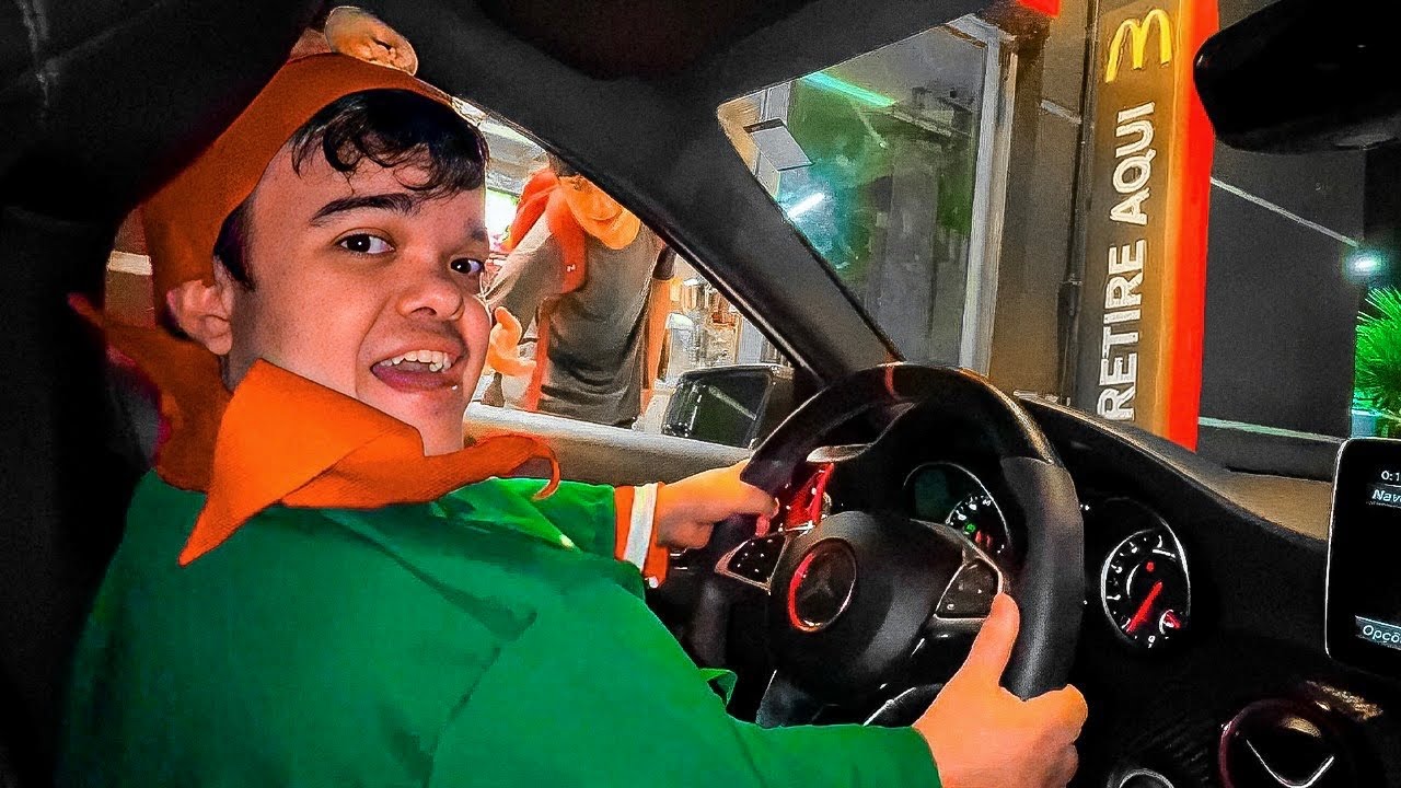 ANÃO DIRIGIU MEU CARRO VESTIDO DE GNOMO NO MC DONALDS