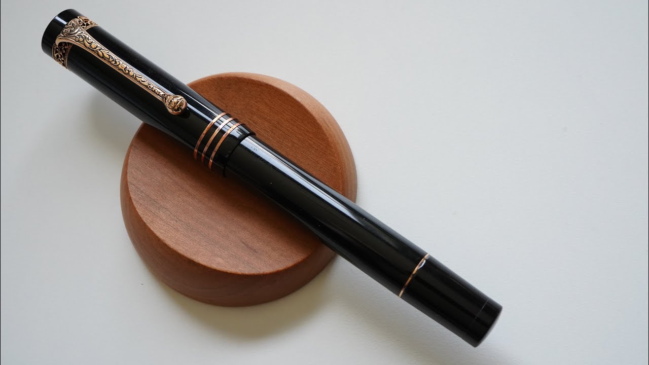 오로라 인터나지오날 블랙 만년필 (Aurora Internazionale Black Fountain Pen)