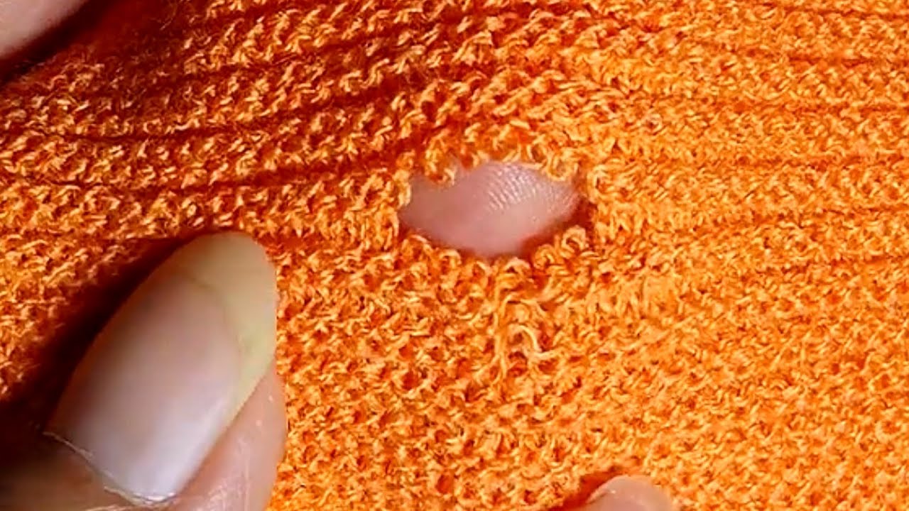 eaphi HOLE KNIT — FRAGMENT How to Invisibly Repair a Hole in a Knit Sweater - YouTube