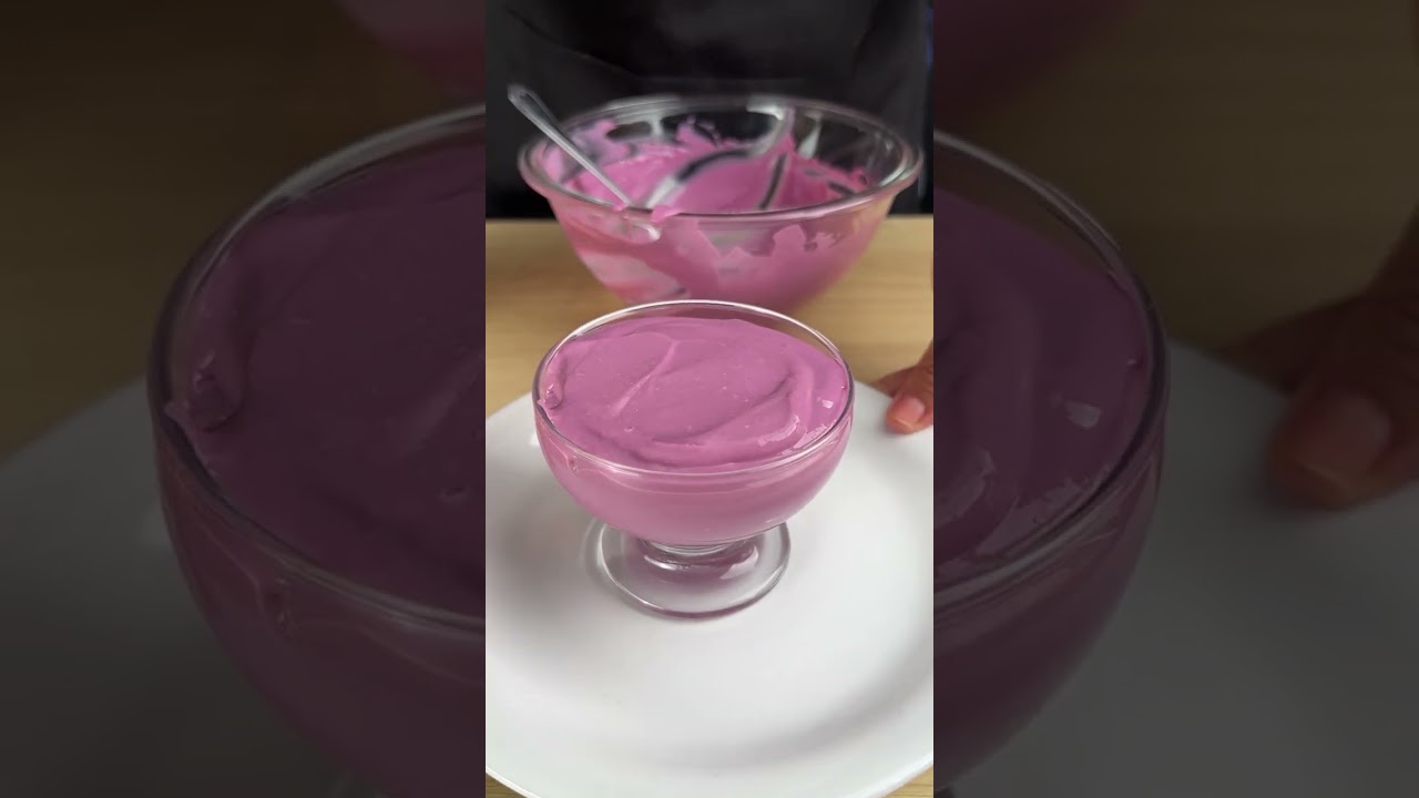 Creamy grape dessert with powdered milk.