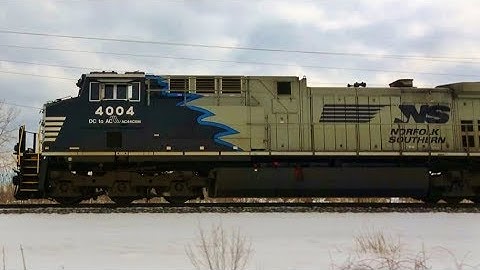 NS 4004 Flame Train Rocketing Down The Tracks