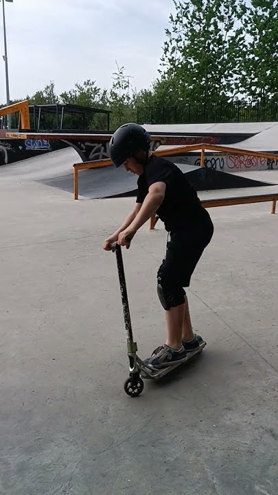 #трюковойсамокат #skatepark #tricks #трюки #развлечения # ...
