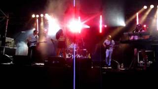 New Young Pony Club - Dolls (Wireless Hyde Park 2010).mov