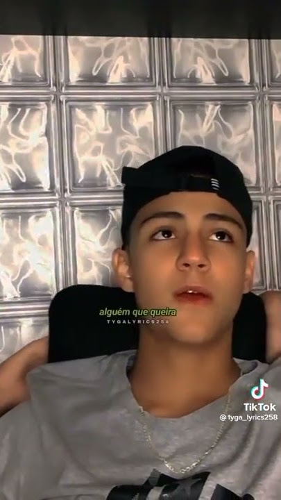 eu quero alguém pra conversar de madrugada 💗😟💌