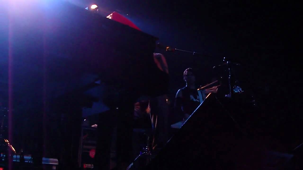 Jack's Mannequin - Diane, The Skyscraper - First Ave - 2/20/2010 auf YouTube ansehen Jack's Mannequin - Diane, The Skyscraper - First Ave - 2/20/2010 auf YouTube ansehen