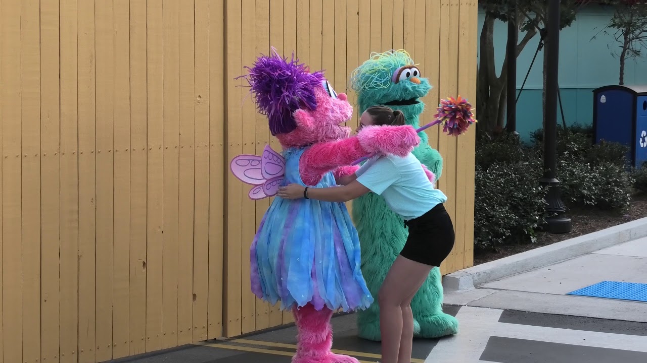 sesame-street-land-at-sea-world-orlando-meet-and-greet-cookie-monster