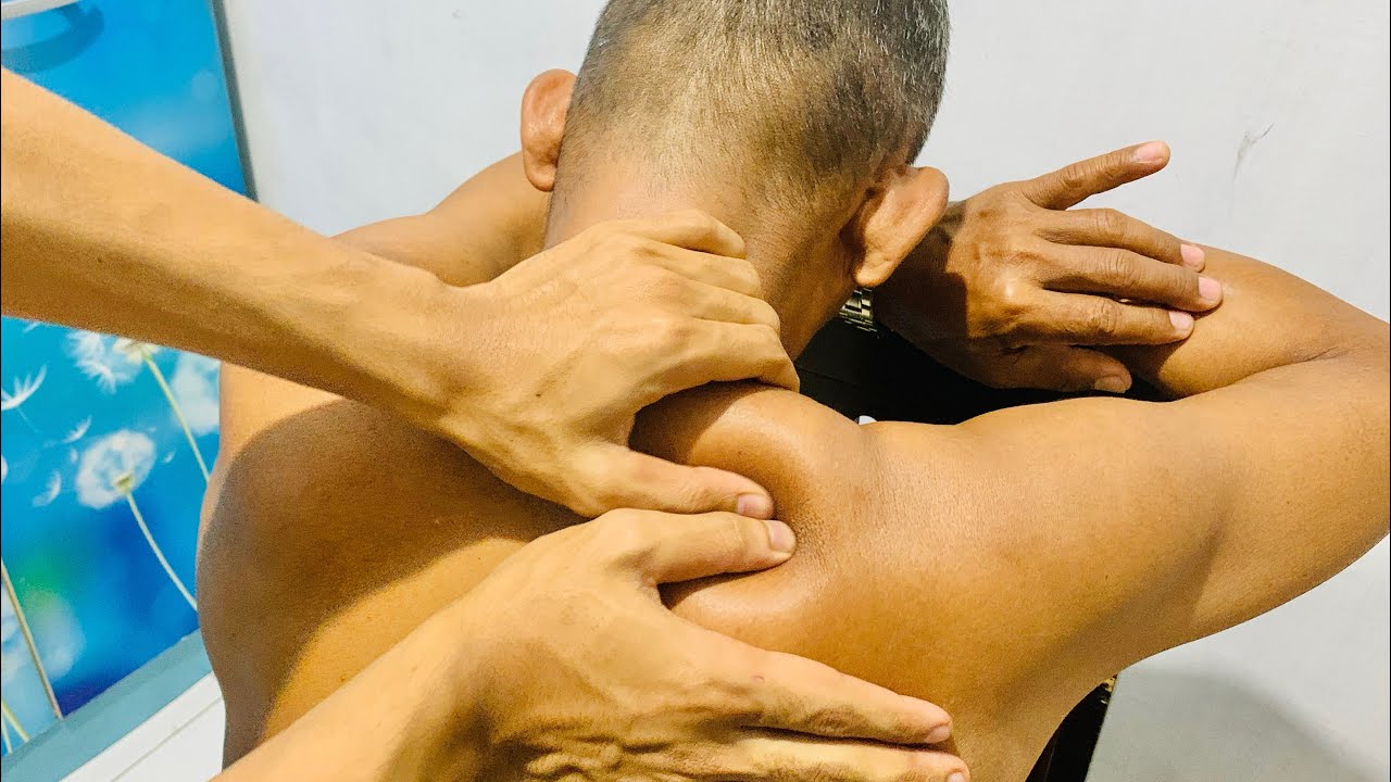 ASMR Back Massage And Finding Pain Points @ridhomassageind - YouTube