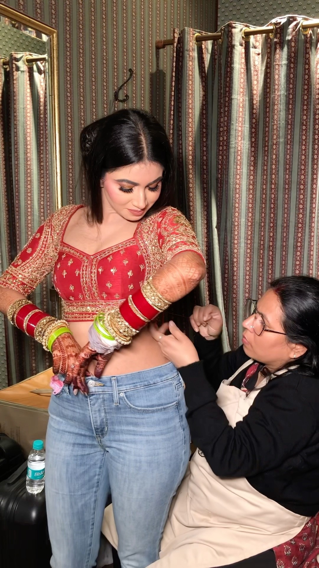 As makeup artists we don’t just do makeup ❤️? Parul Garg