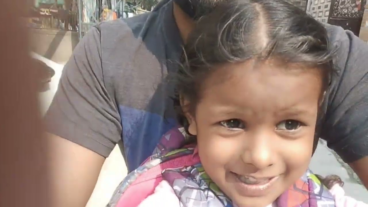 4 saal bachi ne bany blog nilashi ne banya apna fst blog