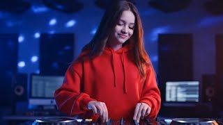 Download Lagu DJ DENGARKANLAH LAGUKU SUARA ISI HATIKU (SUARA HATI - EVITAMALA SLOW )VIRAL TIKTOK MP3